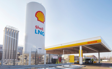 A régióban elsőként Magyarországon nyitott a Shell LNG-töltőállomást